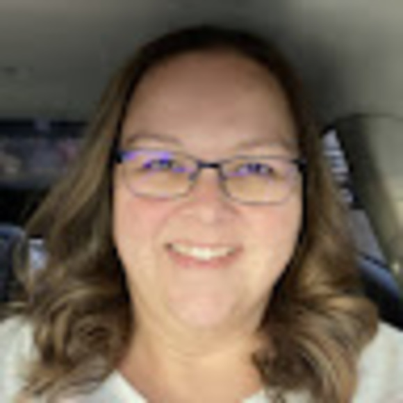 Meet your Posher, Erin - Picture 1 of 1